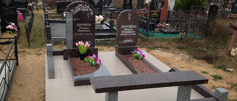 Уборка могил в Энгельсе